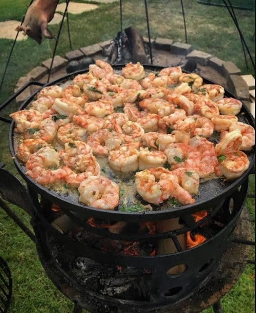 SHRIMP WITH GARLIC, BUTTER, CILANTRO & TEQUILA
