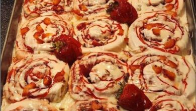 Strawberry Cream Cheese Rolls