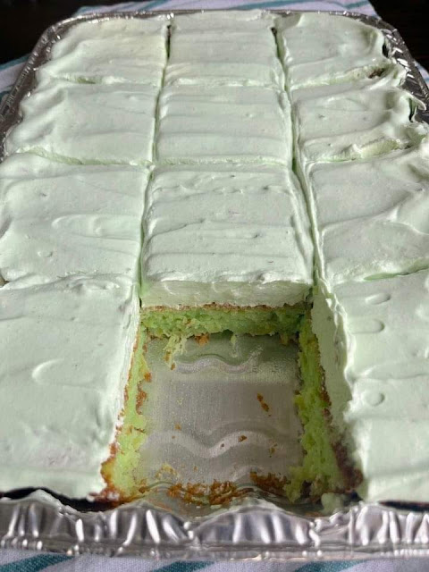 PISTACHIO PINEAPPLE CAKE