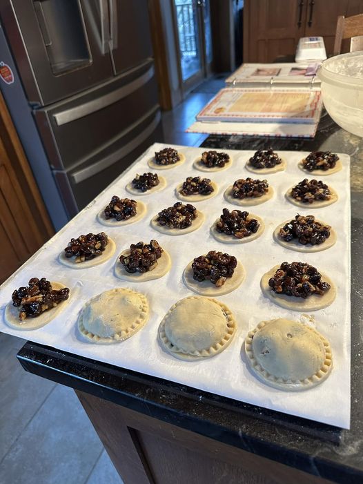 Filled Raisin Cookies