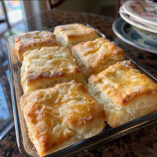 quick biscuit recipe", "easy butter biscuits", "homemade biscuit recipe", "flaky biscuits", "simple baking", "buttery biscuits"