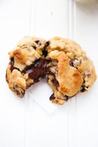 these thick and gooey  chocolate chip  cookies, inspired by Levain Bakery, are crispy on the outside and soft on the inside. Perfect for any occasion!