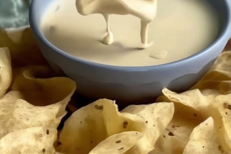 Restaurant-Style White Queso Dip (Easy & Authentic)