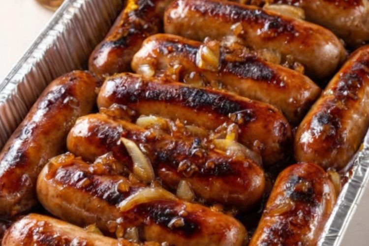 Juicy sausages coated in a sticky honey garlic glaze, baked to perfection in one pan. An easy, crowd-pleasing dinner!