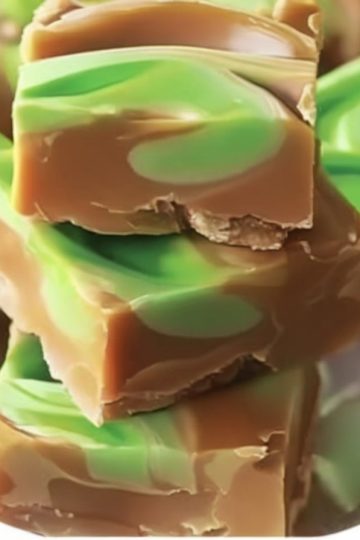 Rich, creamy caramel fudge packed with tender apple pieces – a dreamy fall treat!
