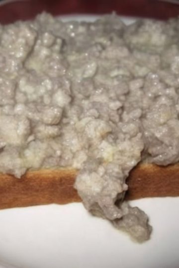 Originally served to hungry sailors aboard Navy ships, this easy ground beef and gravy over toast recipe is the kind of nostalgic, no-frills meal that satisfies like nothing else