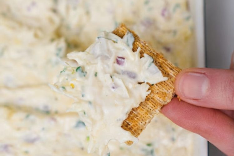 Jarlsberg Cheese Dip: The Ultimate Crowd-Pleasing Appetizer! 🧀
