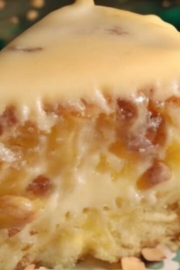 Easy Pineapple Cake with Cream Cheese Frosting: A Slice of Tropical Heaven