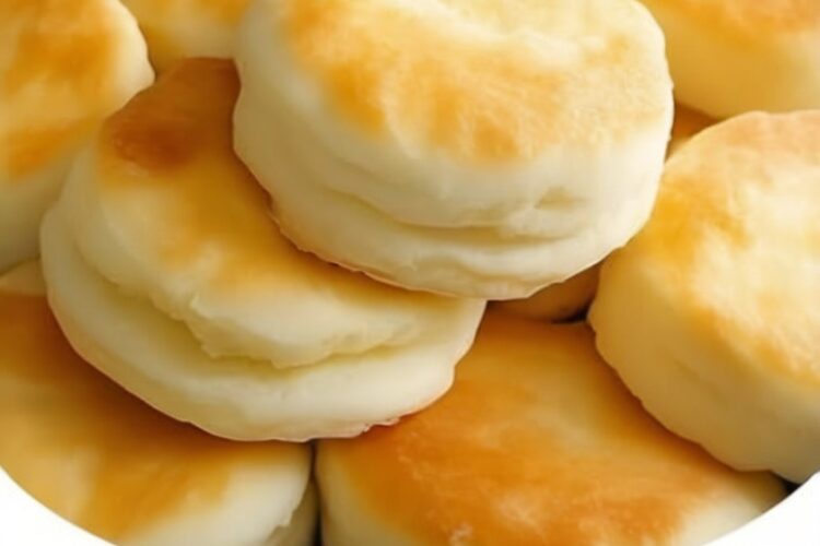 Melt-in-Your-Mouth 2-Ingredient Biscuits (No Butter Needed!)