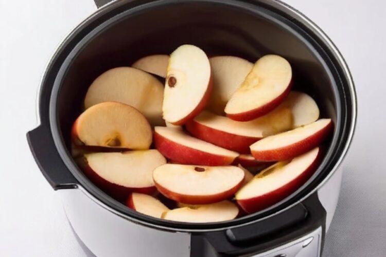 Slow Cooker 4-Ingredient Apple Butter