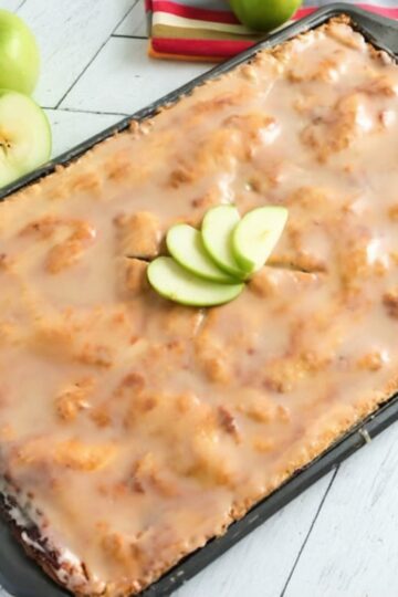 Mom’s Flat Apple Pie: The Rustic, No-Fuss Dessert That Feels Like Home