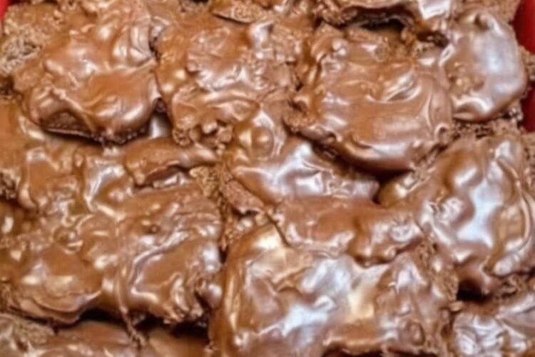 Sweet, salty, crunchy, and festive — the easiest holiday treat you’ll ever make!