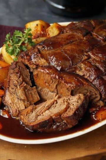 Tender, juicy, foolproof beef roast — choose between the packet-powered Three-Envelope Pot Roast or the simple, self-basting Foil-Envelope Roast.