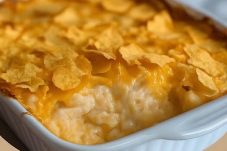 Creamy, cheesy, and crunchy — pure Southern comfort in every bite.