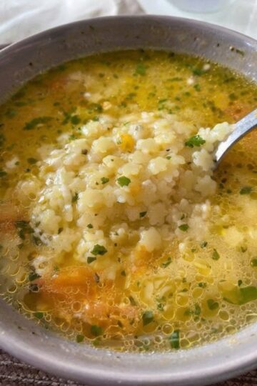 A cozy, immune-boosting Italian classic packed with garlic, herbs, and fresh vegetables.