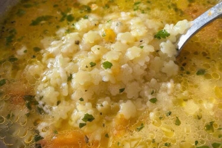 A cozy, immune-boosting Italian classic packed with garlic, herbs, and fresh vegetables.