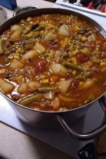 A hearty, wholesome soup with tender beef, colorful vegetables, and a rich, savory broth — perfect for cozy dinners and healthy meal prep.