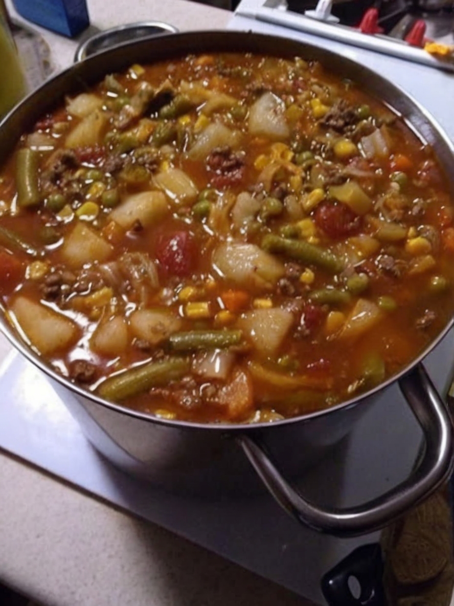 A hearty, wholesome soup with tender beef, colorful vegetables, and a rich, savory broth — perfect for cozy dinners and healthy meal prep.
