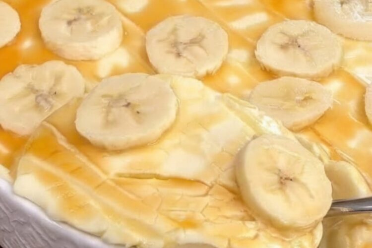 Decadent Banana Pudding with Caramel SauceA Comforting Dessert with a Sweet Twist