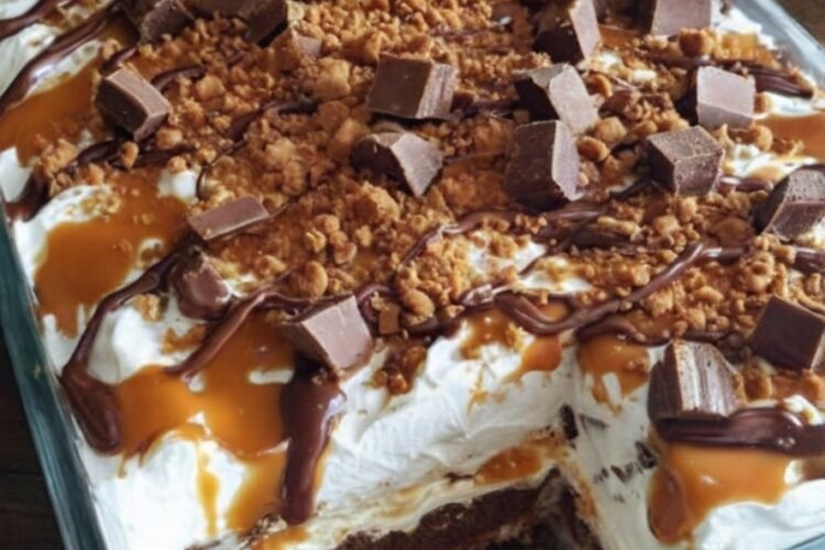 A soft, ultra-moist cake soaked in sweetened condensed milk and topped with a fluffy vanilla cream layer. Light, luscious, and truly irresistible.