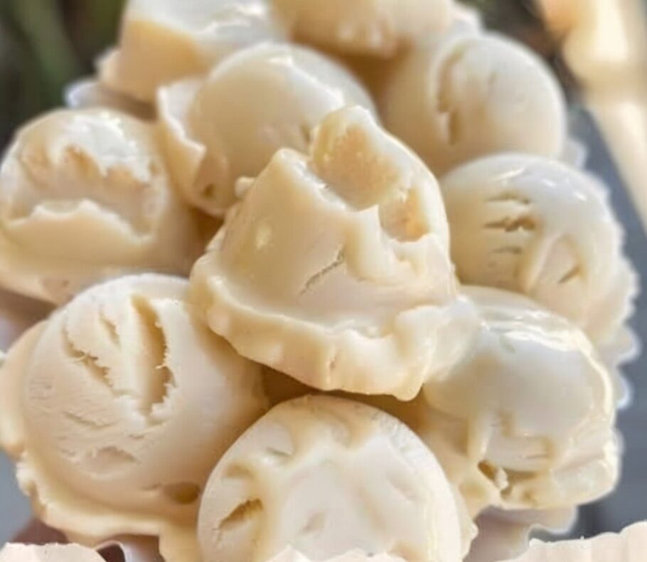 Healthy, three-ingredient frozen treats that dogs absolutely love. Creamy frozen bananas blended with protein-rich Greek yogurt and peanut butter create the perfect cool-down treat for hot days. Dog-safe, wholesome, and so simple you can make a batch in 5 minutes.