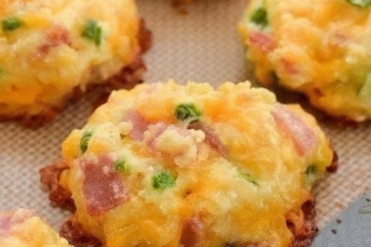 Low-carb appetizer bites packed with chopped ham, sharp cheddar, cream cheese, and spicy jalapeño. Bound with almond flour and egg, then baked until golden and crispy-edged. Only 1-2 net carbs per bite. Perfect for keto diets, parties, game day, or meal prep. Gluten-free naturally and ready in 35 minutes.