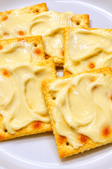 A simple nostalgic snack made with saltine crackers and real butter. An easy no-cook comfort food perfect for late-night cravings or light bites.