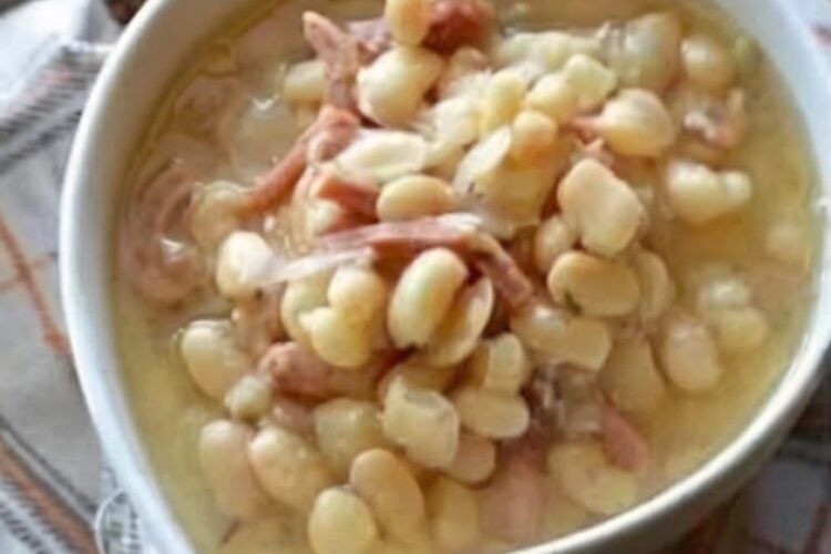 A classic Old-Fashioned Ham and Bean Soup made with tender white beans, smoky ham, onions, garlic, and a rich savory broth. The perfect comforting meal for chilly days.