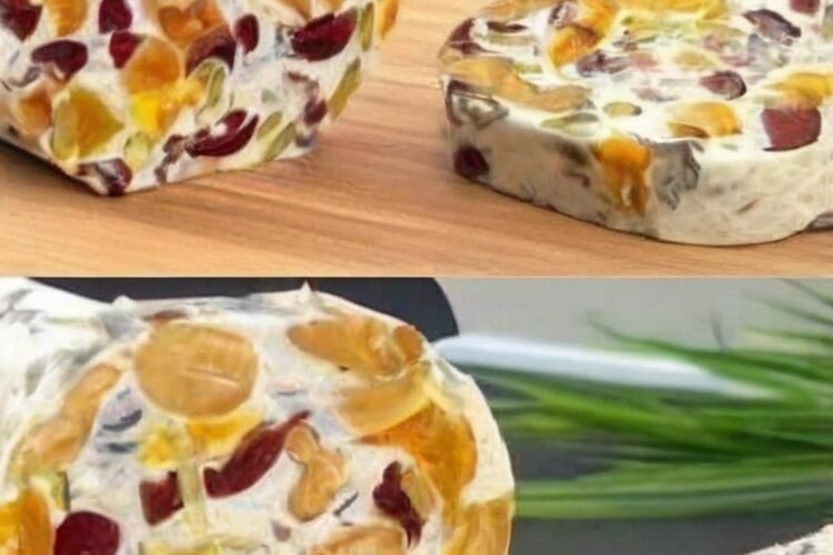 A no-bake, high-protein, no-refined-sugar snack log made from blended cottage cheese, dried fruit, nuts, and collagen-boosting gelatin. Naturally gluten-free, meal-prep friendly, and perfect for post-workout snacks, lunchboxes, or dessert. Served chilled and sliced.