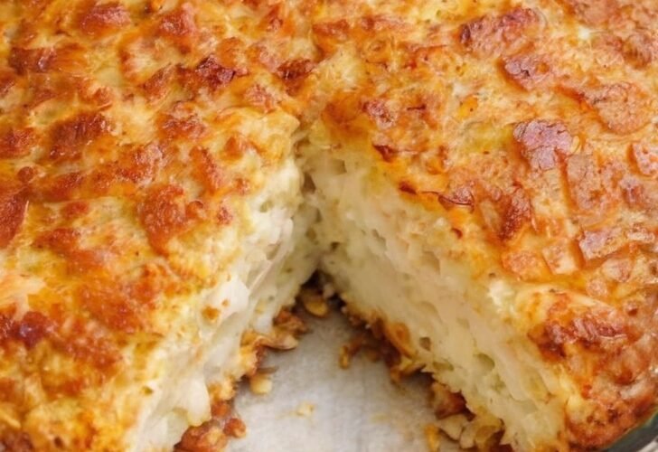 A 1958 magazine classic — golden, crispy potato pie with a tender layered interior, made from just hash browns, sour cream, cheddar, and butter.
