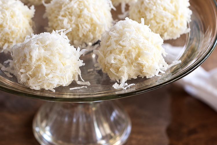 Coconut Snowballs (No-Bake Cream Cheese Balls)