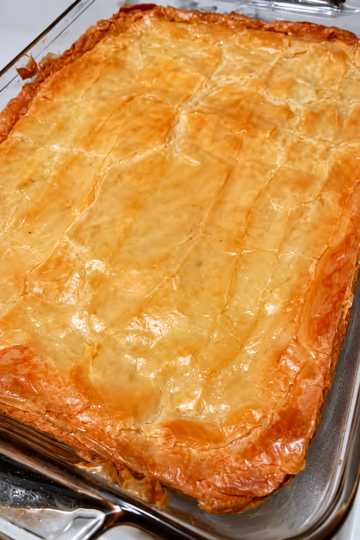 Easy Gooey Butter Cake Recipe (Classic Gooey Butter Bars)